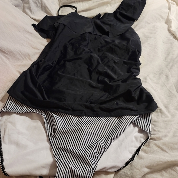 NWT 2 Piece One Shoulder Ruffle Ruched Side Slimming Swim Bathing Suit 18w - Picture 7 of 13